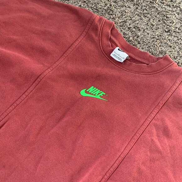 Nike Red Crewneck Sweatshirt With Green Logo & Navy Elbow Patches S - Picture 3 of 8